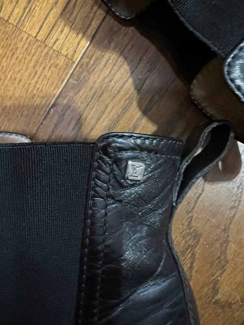 Louis Vuitton ブラックレザー サイドゴアブーツ