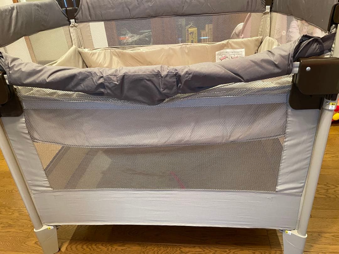 【美品】アップリカ　ココネルエアー　ベッド