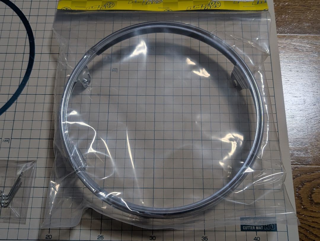 PMCアウターリムとシムそれとレンズ固定用のバネ4本の3点セット