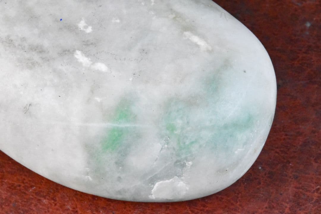 糸魚川産 白緑ヒスイ原石