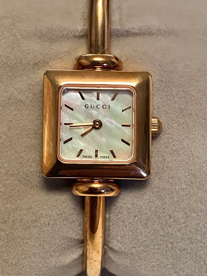 GUCCI スクエアバングルウォッチ 1900L ゴールド レディース