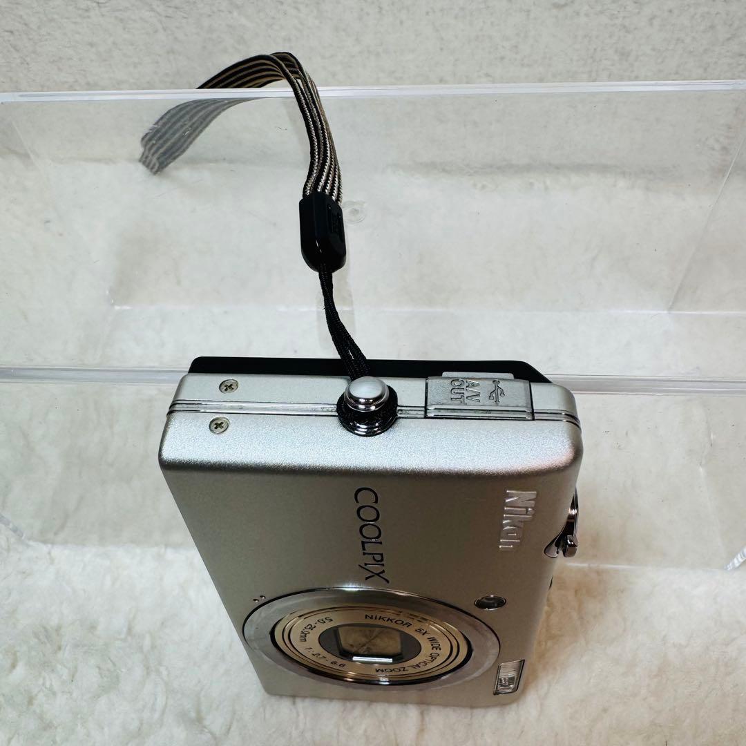 美品✨Nikon COOLPIX S570 シルバー 動作確認済み 付属品あり