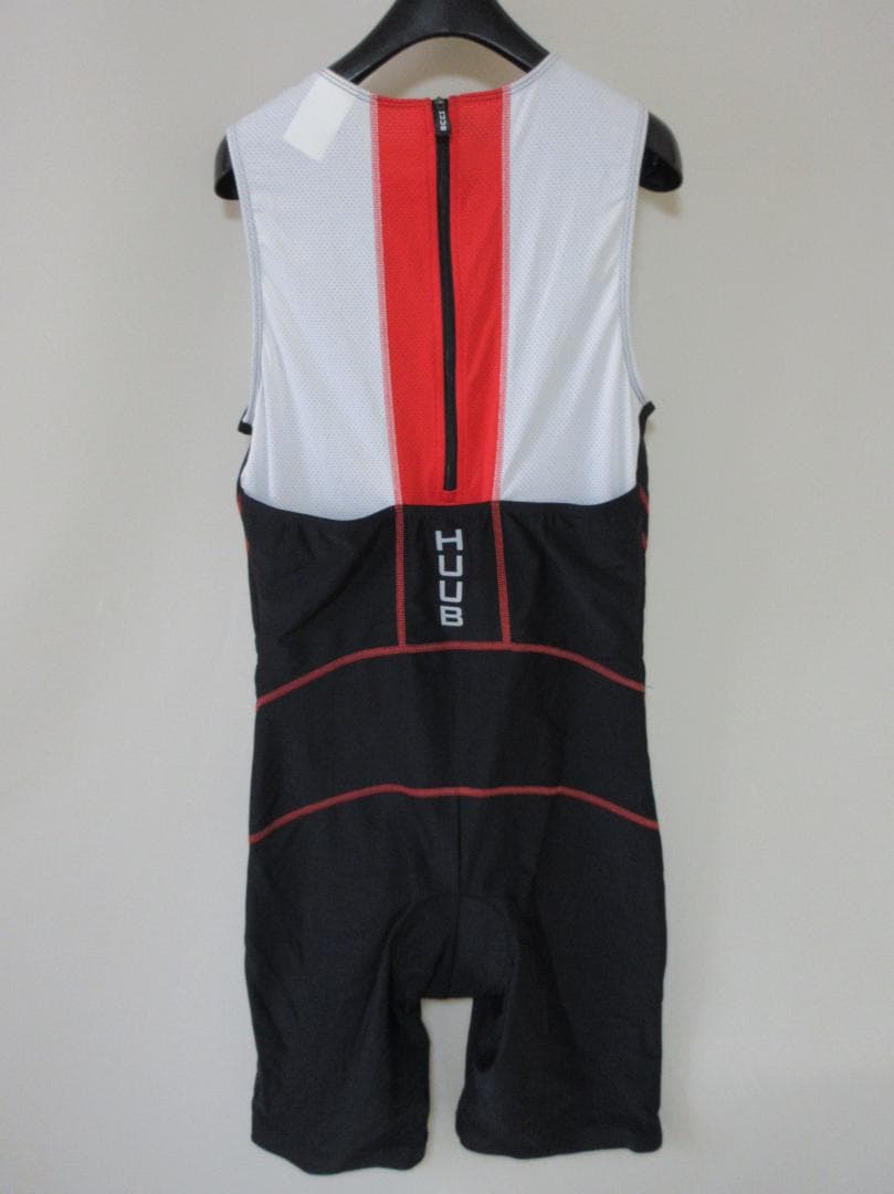 (O33)未使用 HUUBトライスーツ黒 ESSENTIAL TRIATHLON