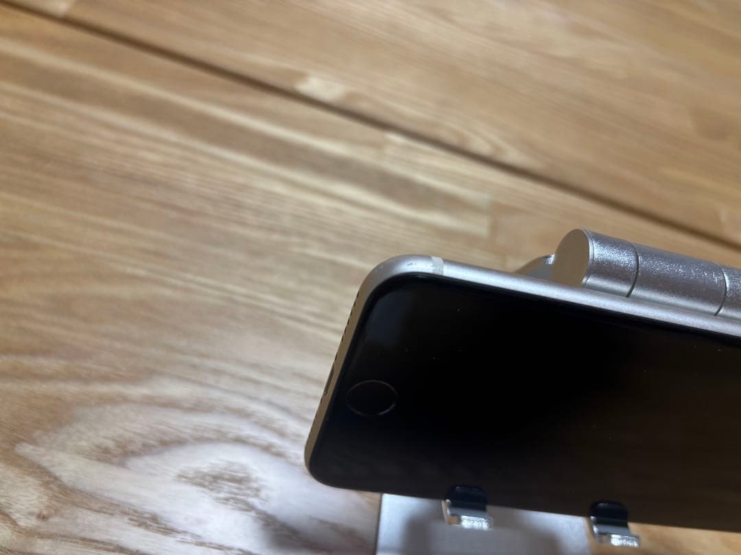 k*i様 iPhone SE 第3世代 128 GB スターライトSIMフリー