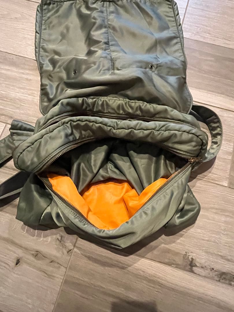 PORTERタンカー ヘルメットバック オリーブグリーン