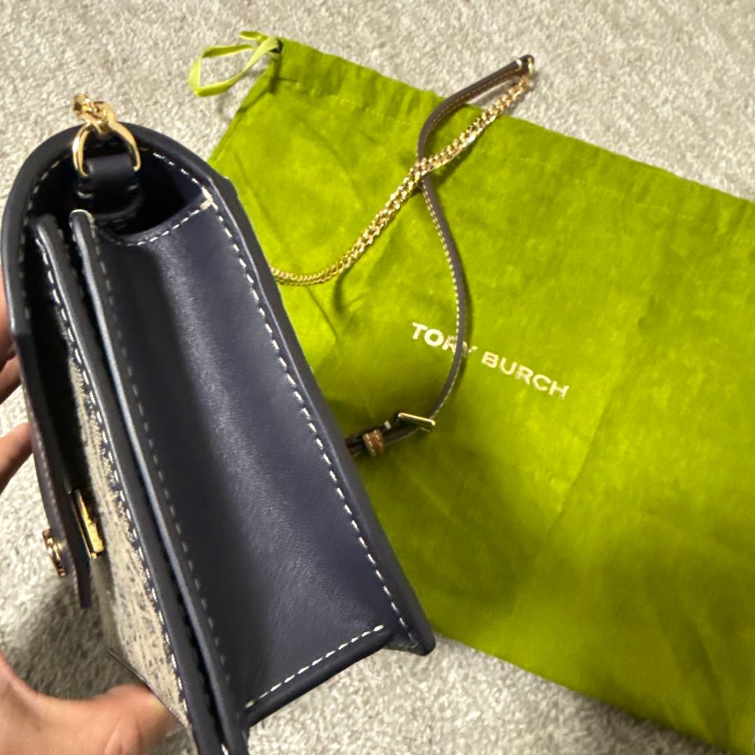 Tory Burch T-Monogram Envelope トリーバーチ