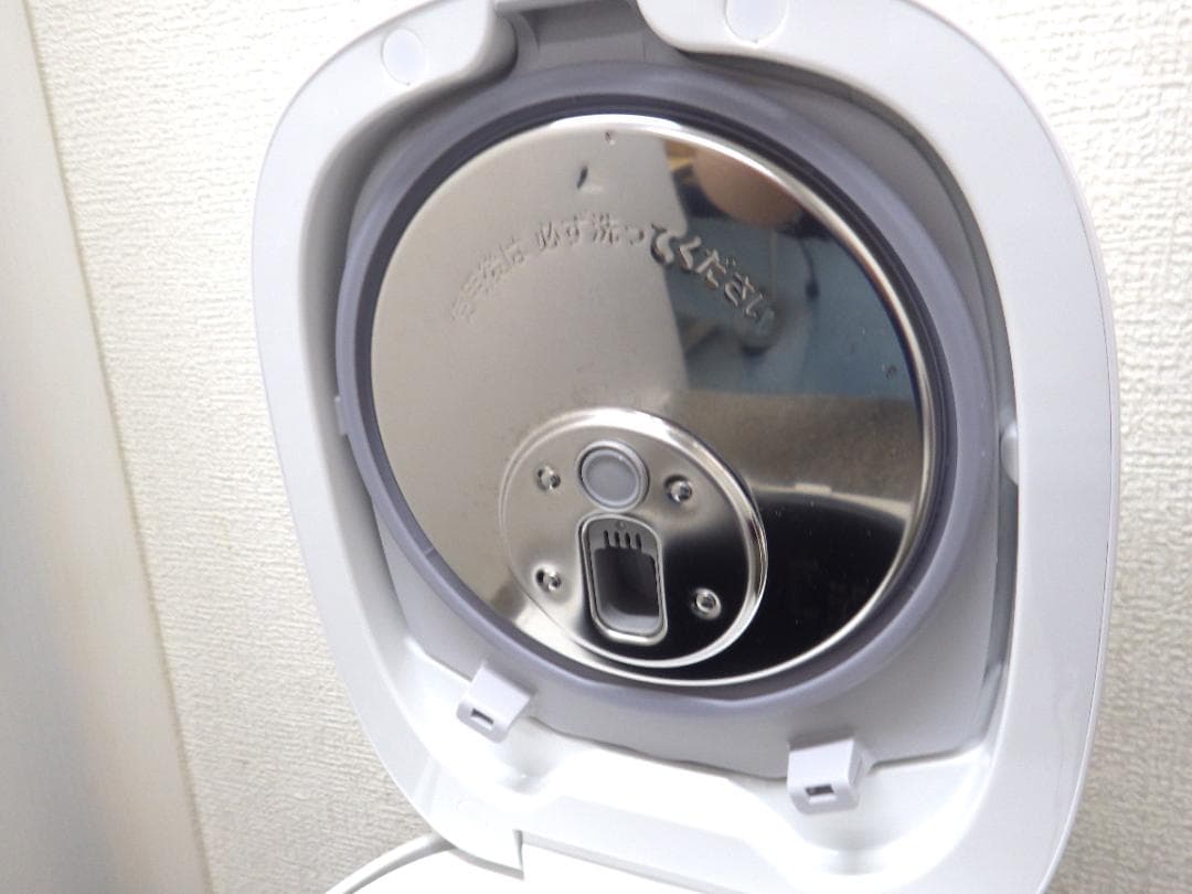 Panasonic IHジャー炊飯器 3.5合炊き SR-KT060 2024年
