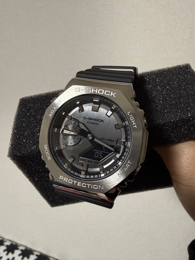 【美品】GーSHOCK 2100シリーズ/GM-2100-1AJF