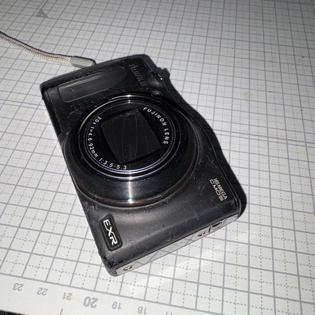 FUJIFILM FinePix F800EXR ブラック