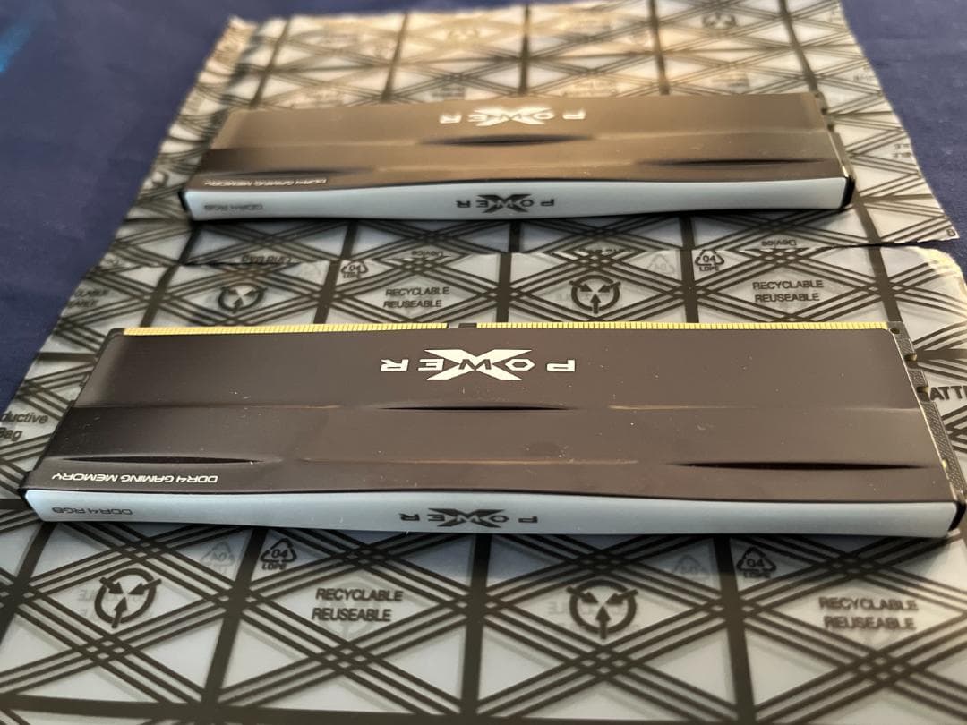 シリコンパワー DDR4 3200 RGB 16GB(8GB×2)