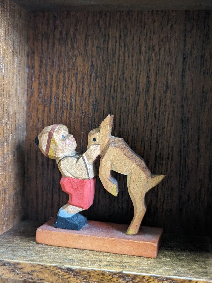 ドイツ【Emi Helbig】エミーヘルビッヒ　木彫りのミニチュア　木の家セット