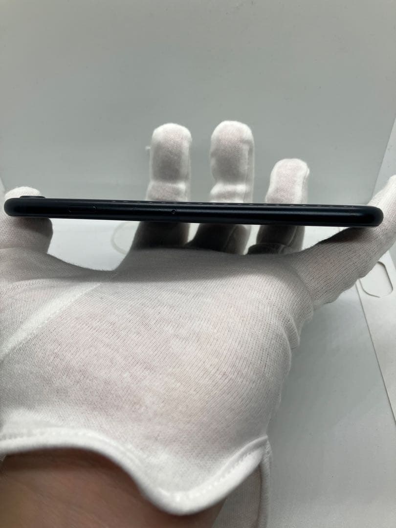 美品 バッテリー100% iPhone SE (第3世代) ブラック 本体