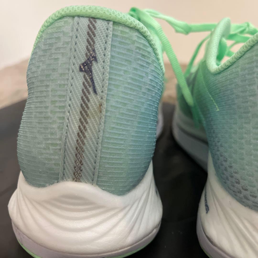 週末お値下げ美品ミズノWAVE REBELLION FLASH2 28㎝