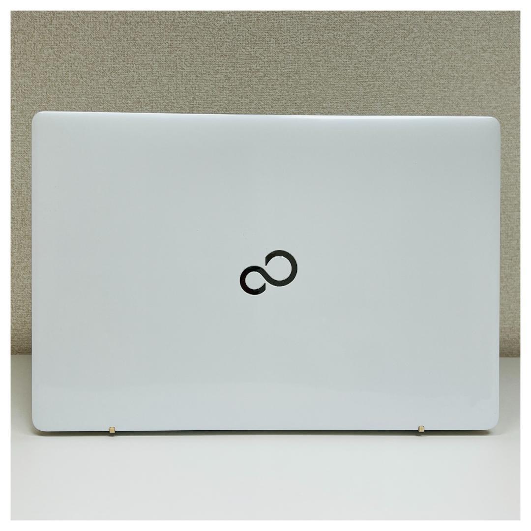 富士通 ノートパソコン Windows11 Core i7 SSD 2017