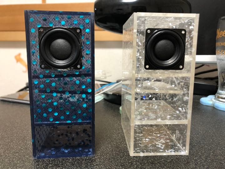 卓士小型スピーカー