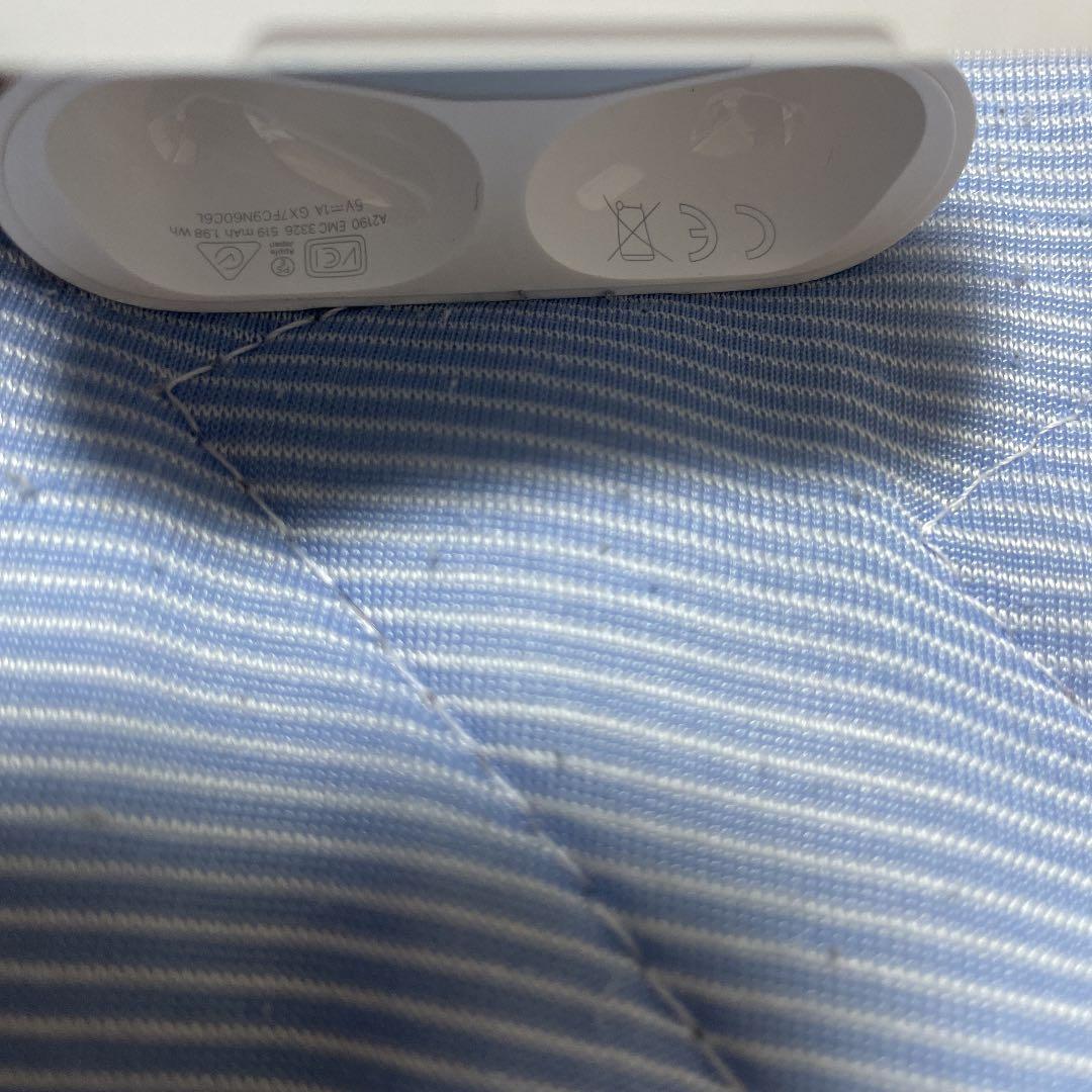 Apple AirPods Pro 充電ケース　イヤホン本体なし