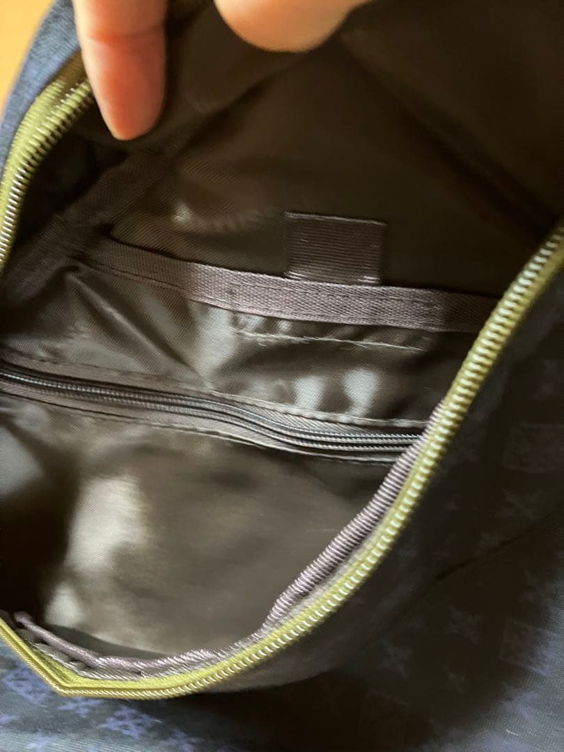 ★超美品★ russet ボディバッグ