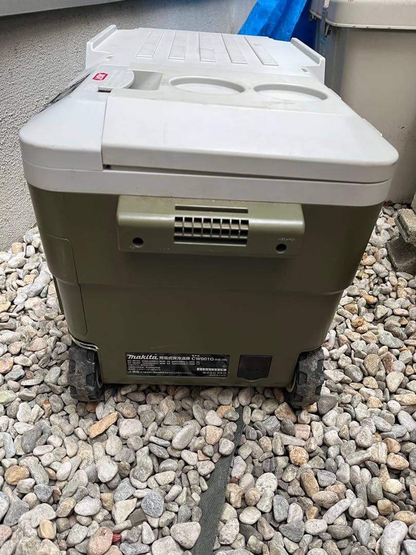 (h) マキタ　充電式保冷温庫　CW001G