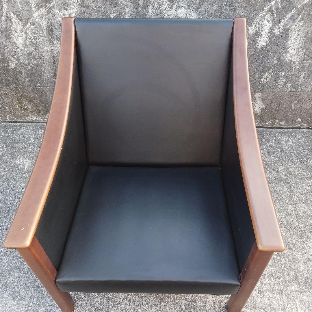 富士ファニチア　一人掛けソファー　①