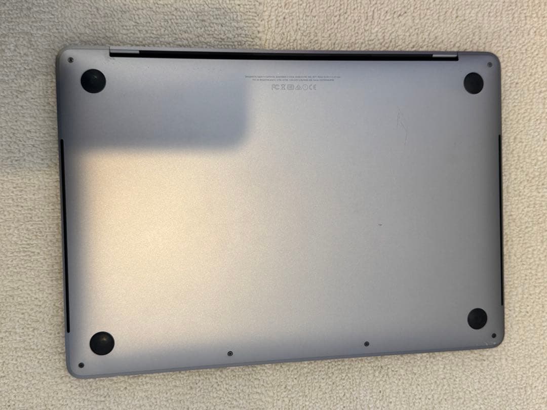 【ジャンク品】MacBook Pro 13 2017 A1706 画面割れ