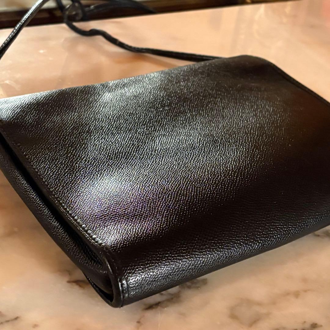 イヴ・サンローラン　ショルダーバッグ