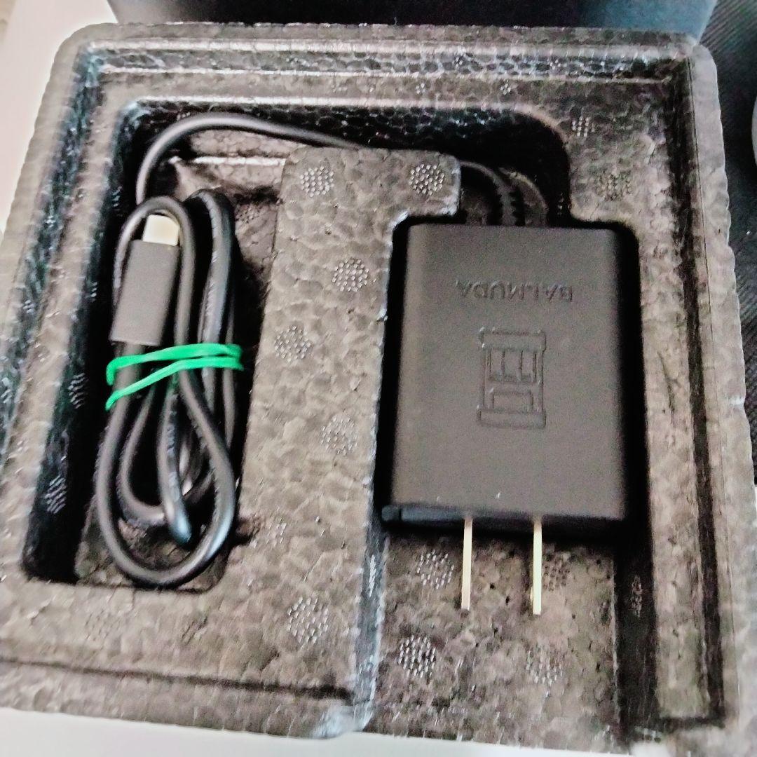 バルミューダ　BALMUDA　M01A-WH ワイヤレススピーカー 白　504