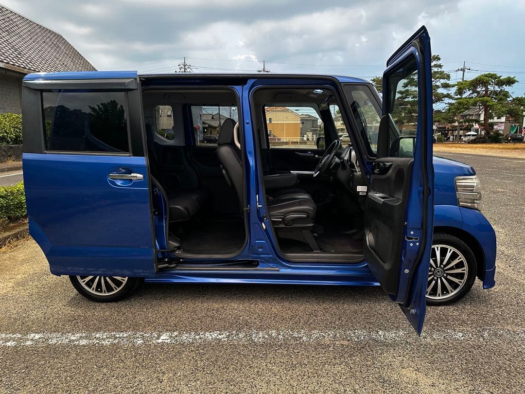 ホンダN-BOXカスタムG・ターボLパッケージ⭐️28年⭐️綺麗‼️車検2年付き‼️