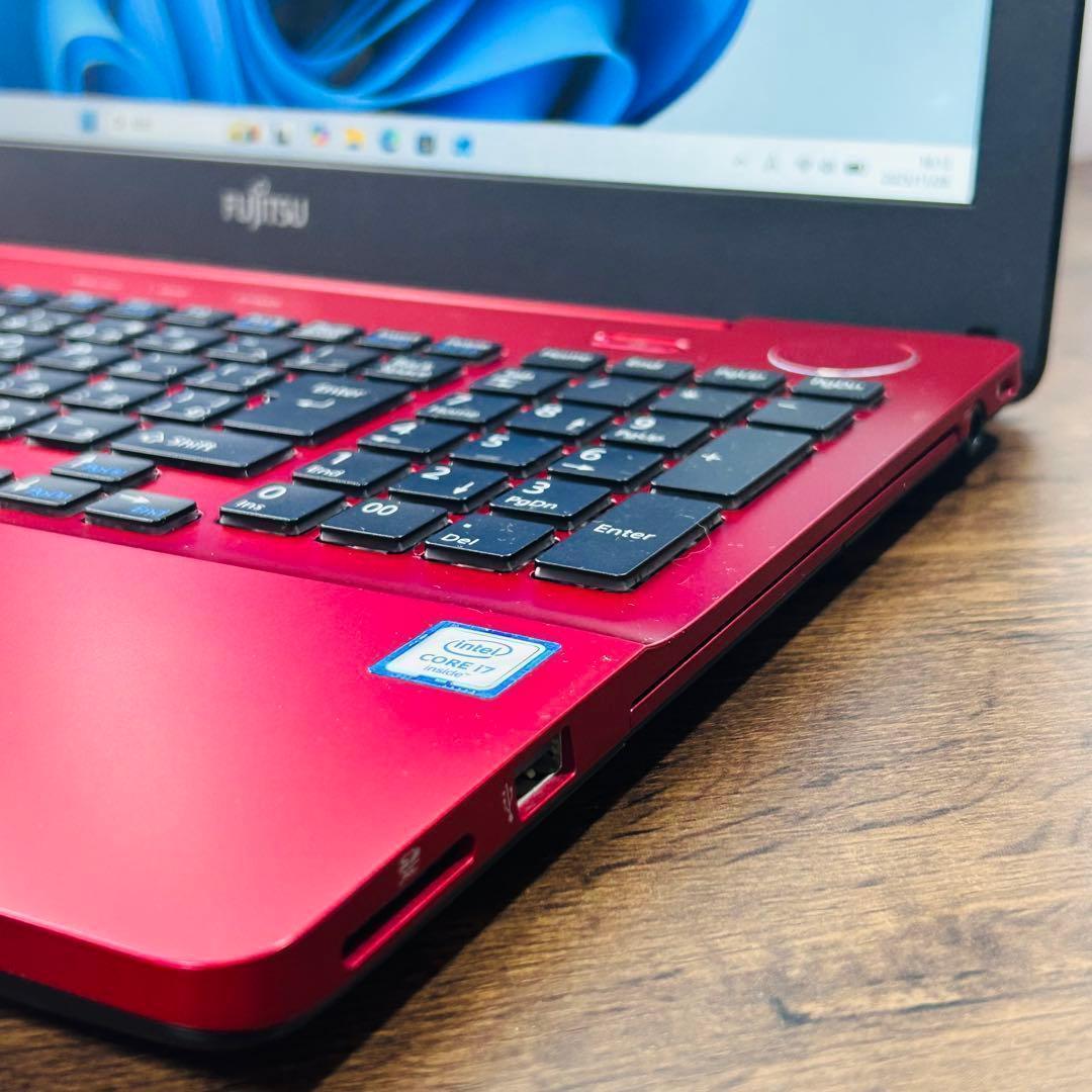 高速SSD512GB/16GB/corei7 富士通ノートパソコン 動画画像編集