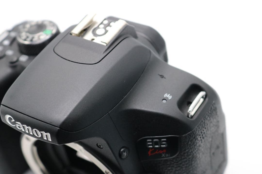 美品 【Canon EOS Kiss X9i ダブルレンズセット】 安心保証あり