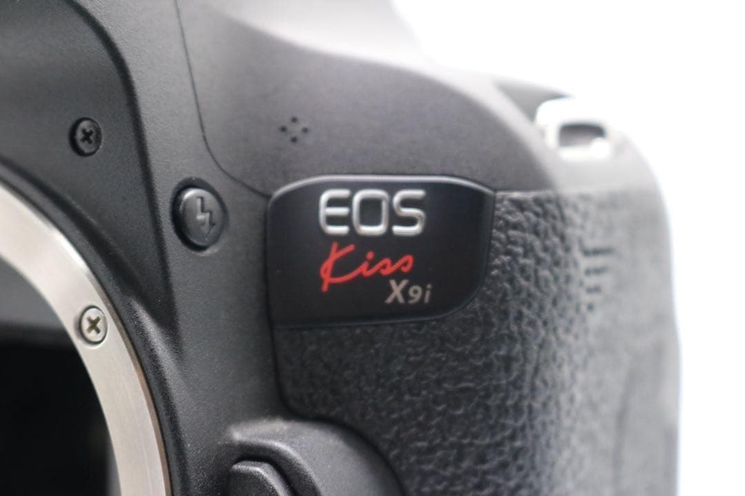 美品 【Canon EOS Kiss X9i ダブルレンズセット】 安心保証あり