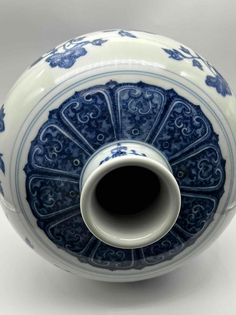 清乾隆時代　【大清乾隆年製】在銘　青花 染付多子多福多寿文梅瓶 (B-69)