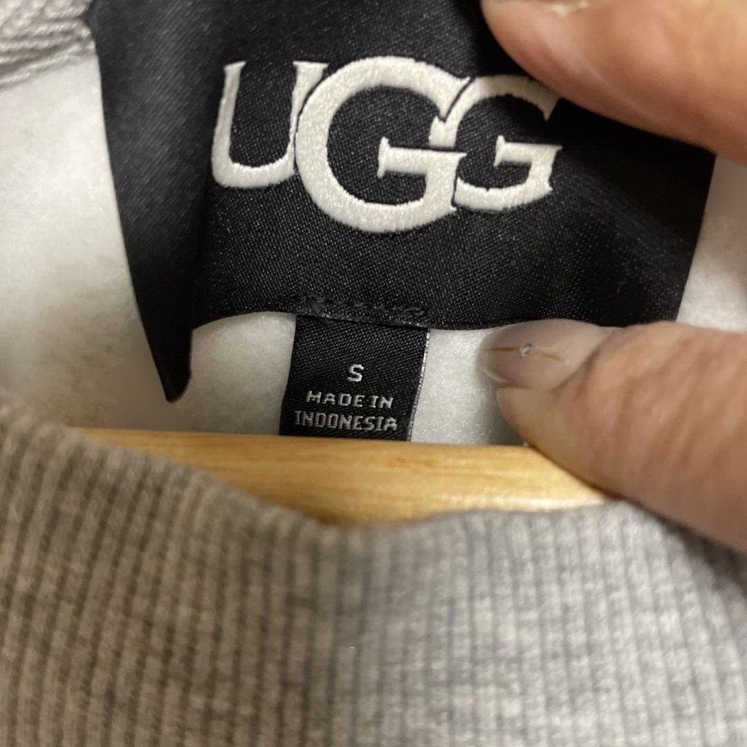 UGG ロゴクルーネックトレーナー