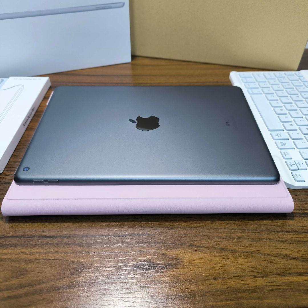 Chery iPad 第9世代 64GB、タッチペン、キーボードとケース