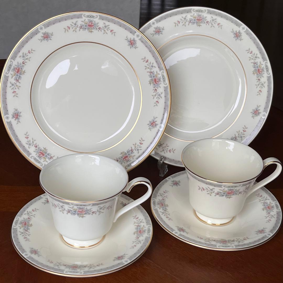 【未使用美品】ロイヤルドルトン★レベッカ★トリオ　ペア