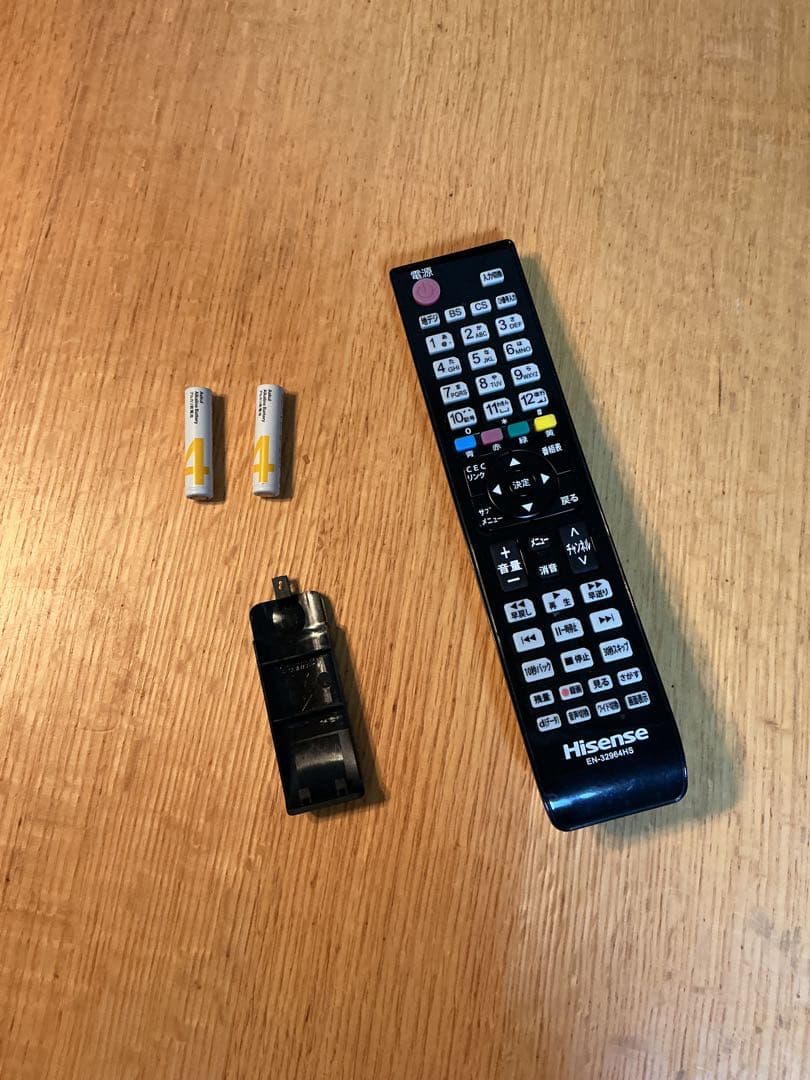 ☆美品　ハイセンス32型液晶テレビHS32K220 おまけあり　送料無料！