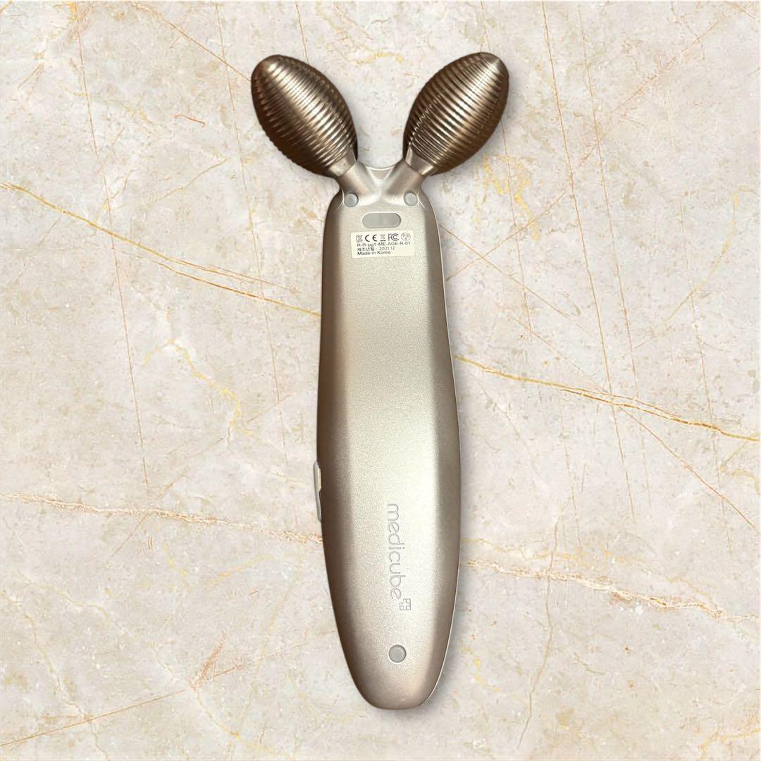 【美品】medicube AGE-R Derma EMS Shot 美顔器