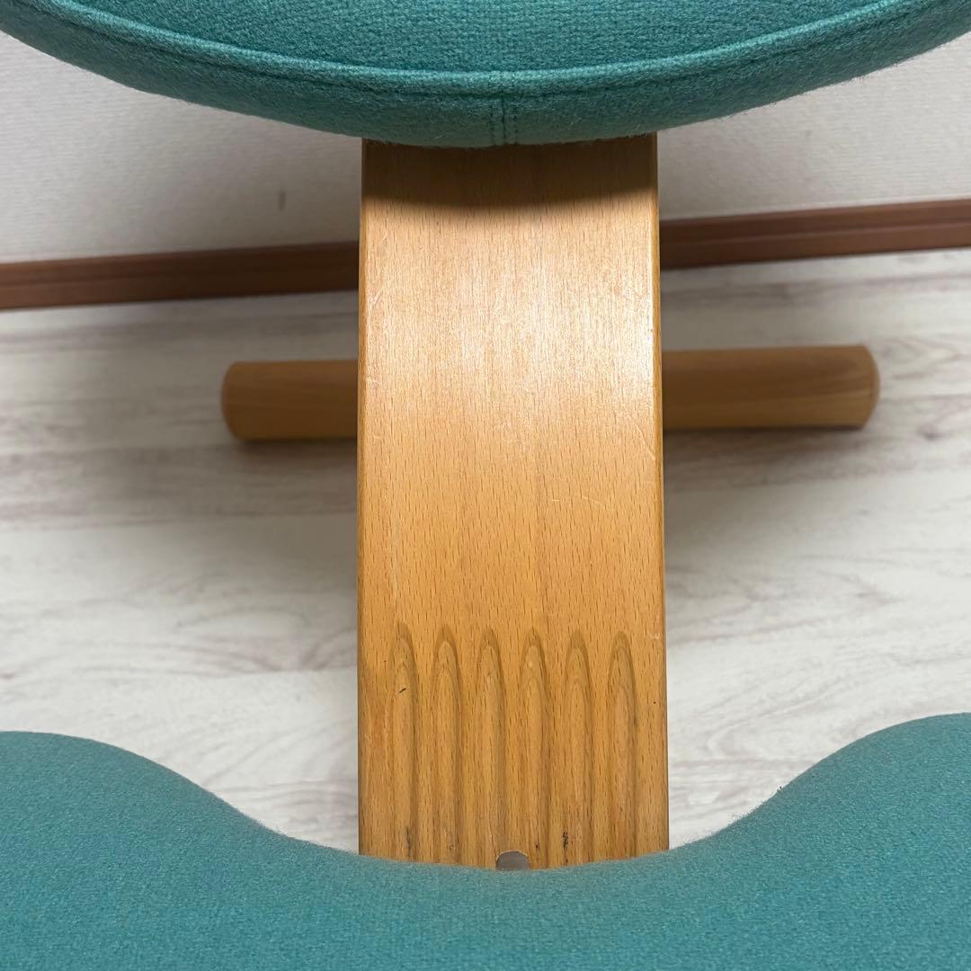 リボ社　rybo 　バランスイージー チェア グリーン　姿勢矯正