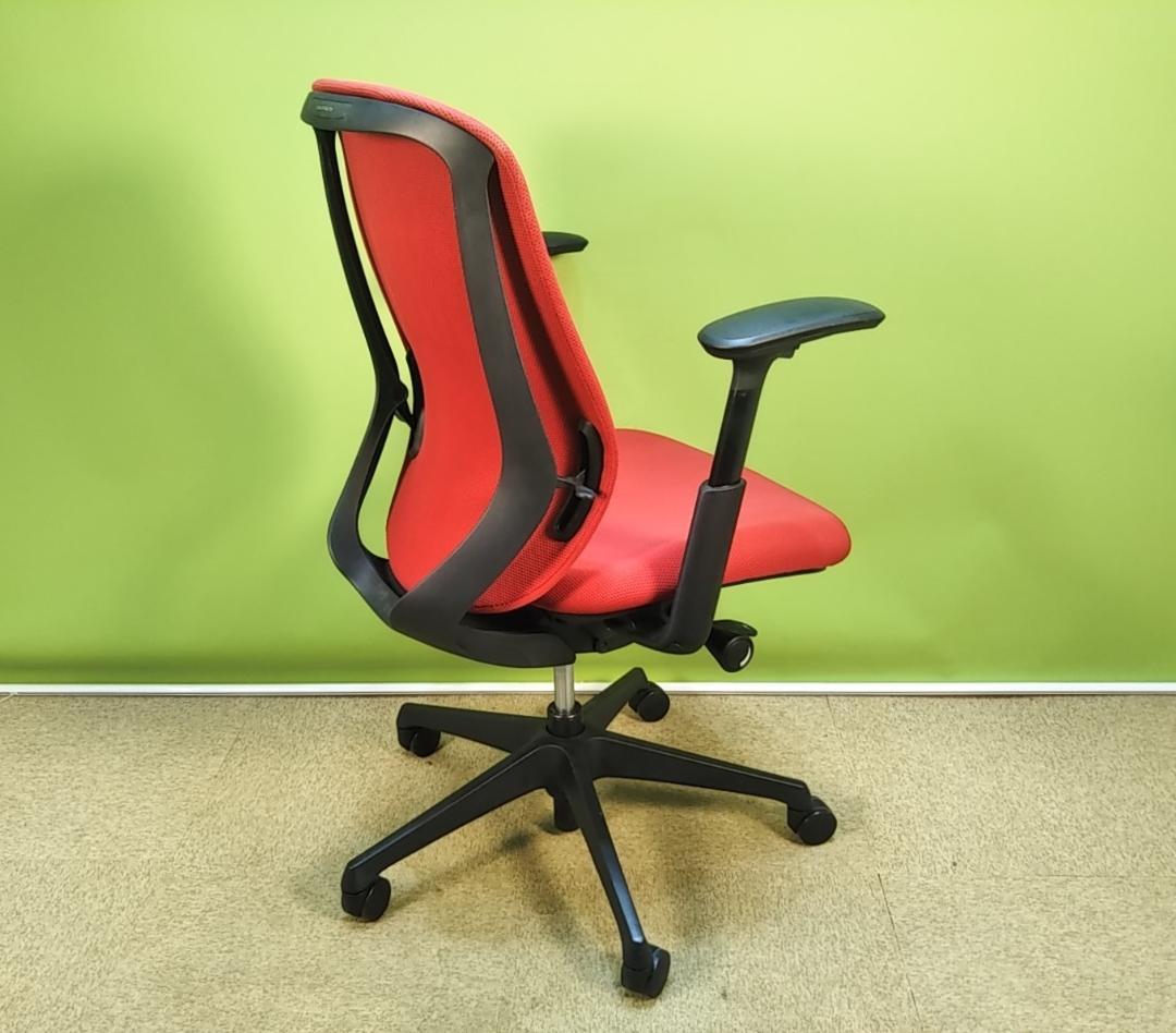 zw　オカムラ　シルフィーチェア　前傾機能　ハイバック　クッションタイプ 中古