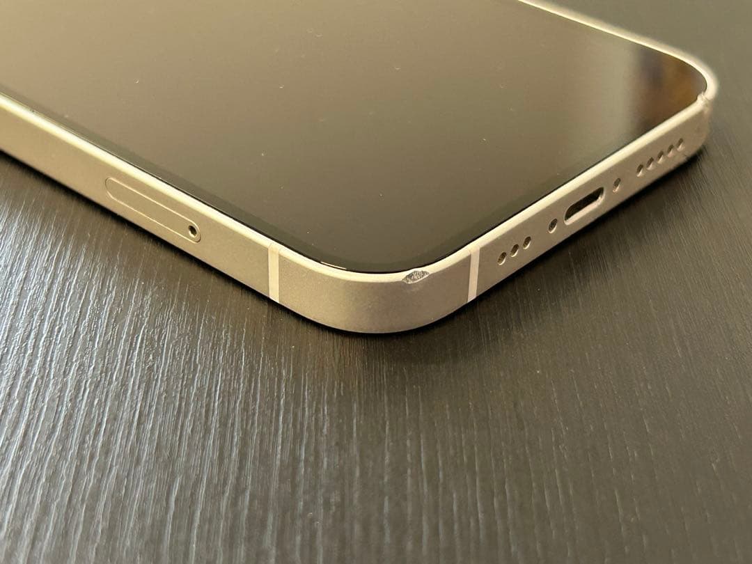 【美品】 iPhone12本体 64GB ホワイト★SIMフリー★おまけ付