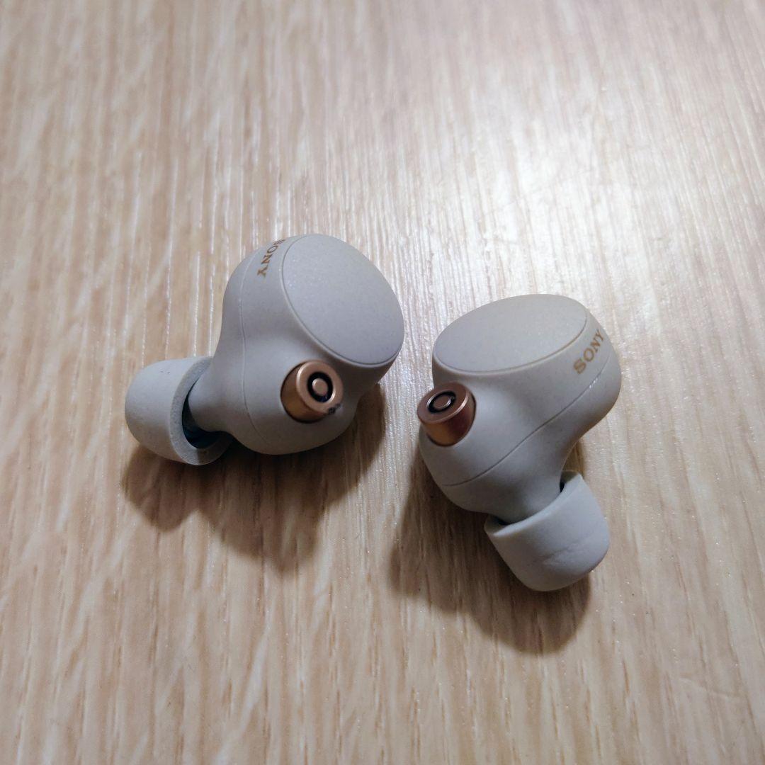 ソニー WF-1000XM4 バッテリー新品交換済 シルバー ワイヤレスイヤホン