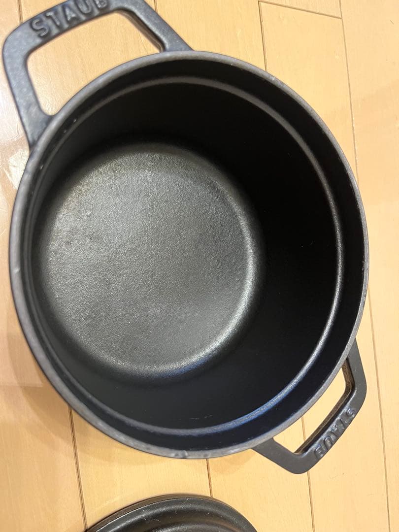 STAUB 黒　16cm 廃盤