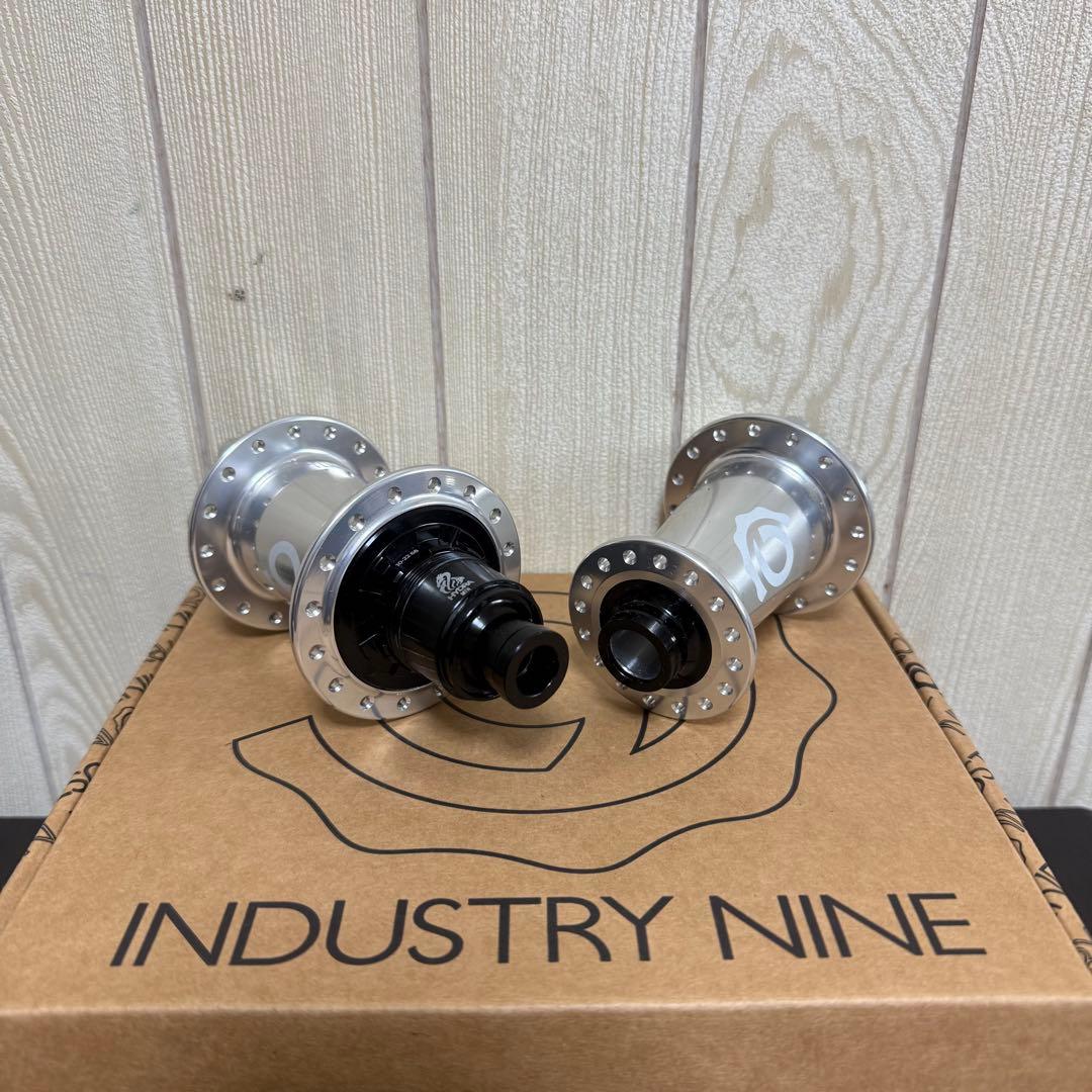 パーツ Industry Nine Hydra Hubert 32hole Silver