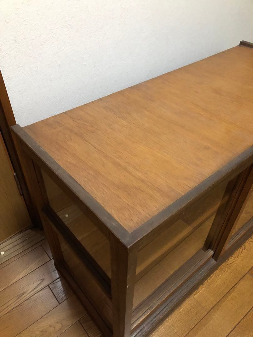 昭和レトロ古家具　ガラス3面仕様　飾り棚　ディスプレイ棚　収納棚