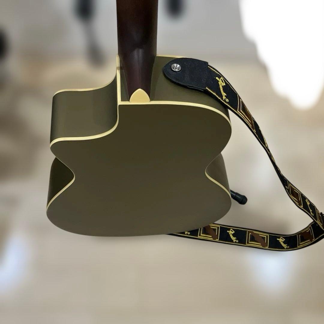 Fender Newporter ギターオリーブグリーン、ストラップケース付美品