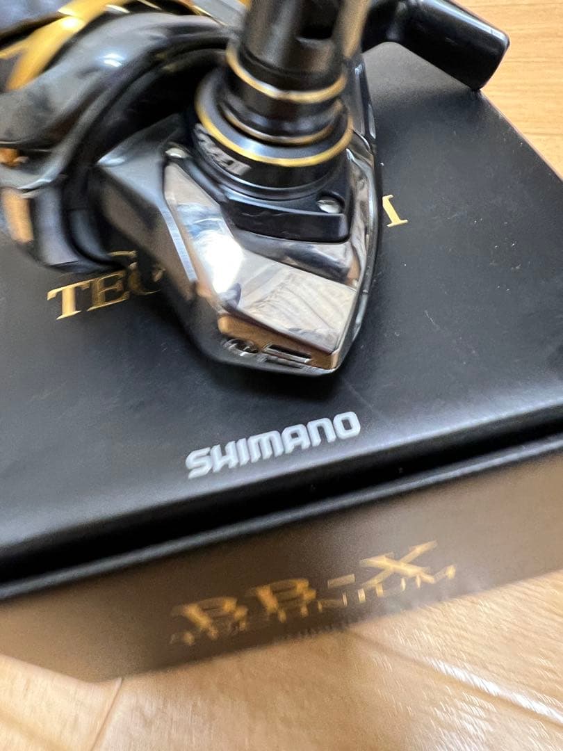 【VELL】シマノ21BBX テクニウム 2500DXXG SL(左)