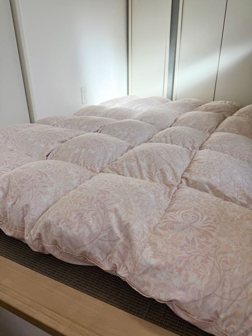 ハンガリー産　マザーグース1.2kg 昭和西川　高級羽毛布団（シングル）