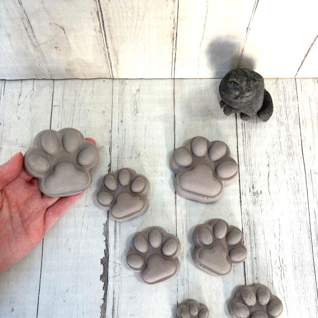 ＊肉球型　セメント製　オブジェ8個セット