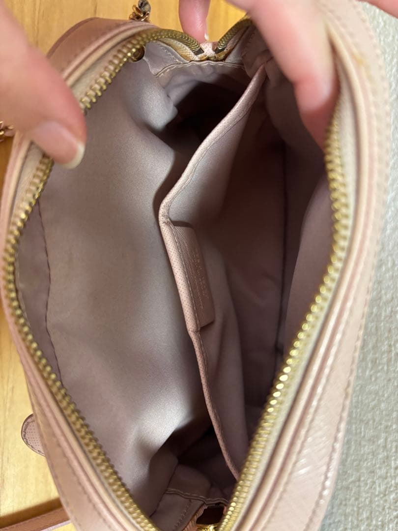 P*e様 フェラガモ ショルダーバッグ　ヴァラ　リボン