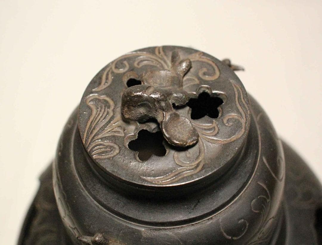 茶道具　茶釜 銅製 植物文 在銘 正斉 19cm 古銅 銅器 金属工芸　唐銅