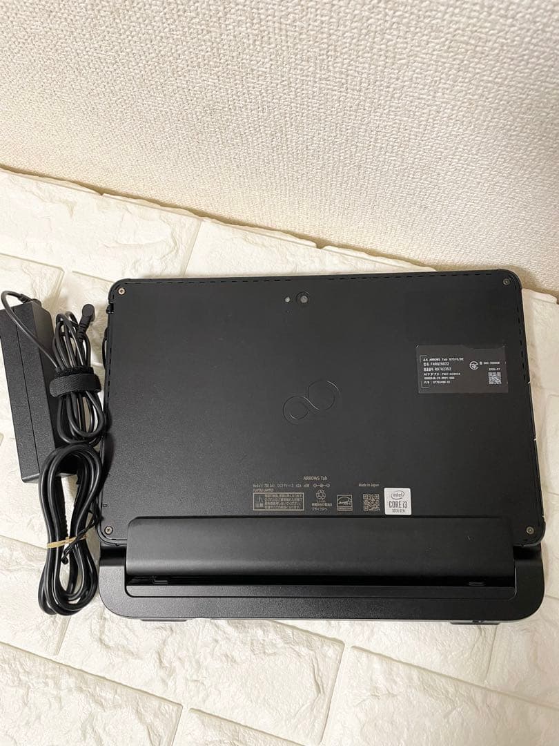 【即使用OK】タブレットPC i3-第10世代 SSD Office 富士通